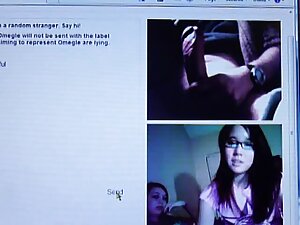 Giovane-petite Asian ...