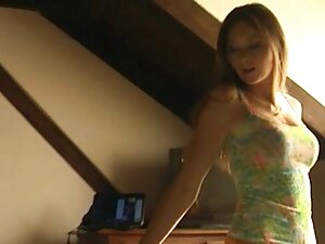 Guarda il video porno Joanna Angel mangiare carne babe pieno di fascino in una macchina d'epoca, di buona qualità, appartenente alla nuovi film porno completi categoria grandi tette.